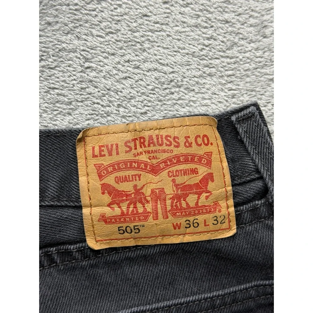 Levis 505 Jeans Mens Measured 35x31 Black Straight Leg 100% Cotton Denim‎ Casual
